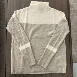 Tahari small 100% cashmere sweater